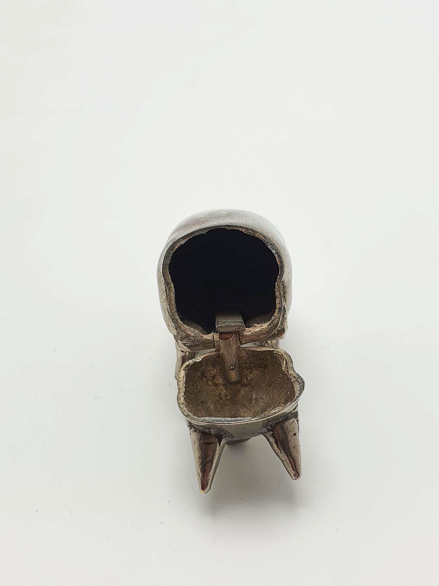 Antique Victorian Novelty Nickel Pig Vesta Case – circa 1890