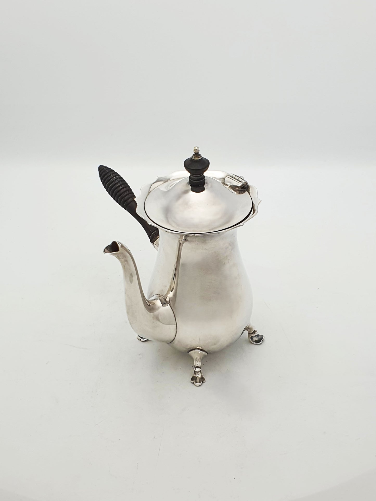Gorgeous Pair of Antique Edwardian Café Au Lait Pots – circa 1905