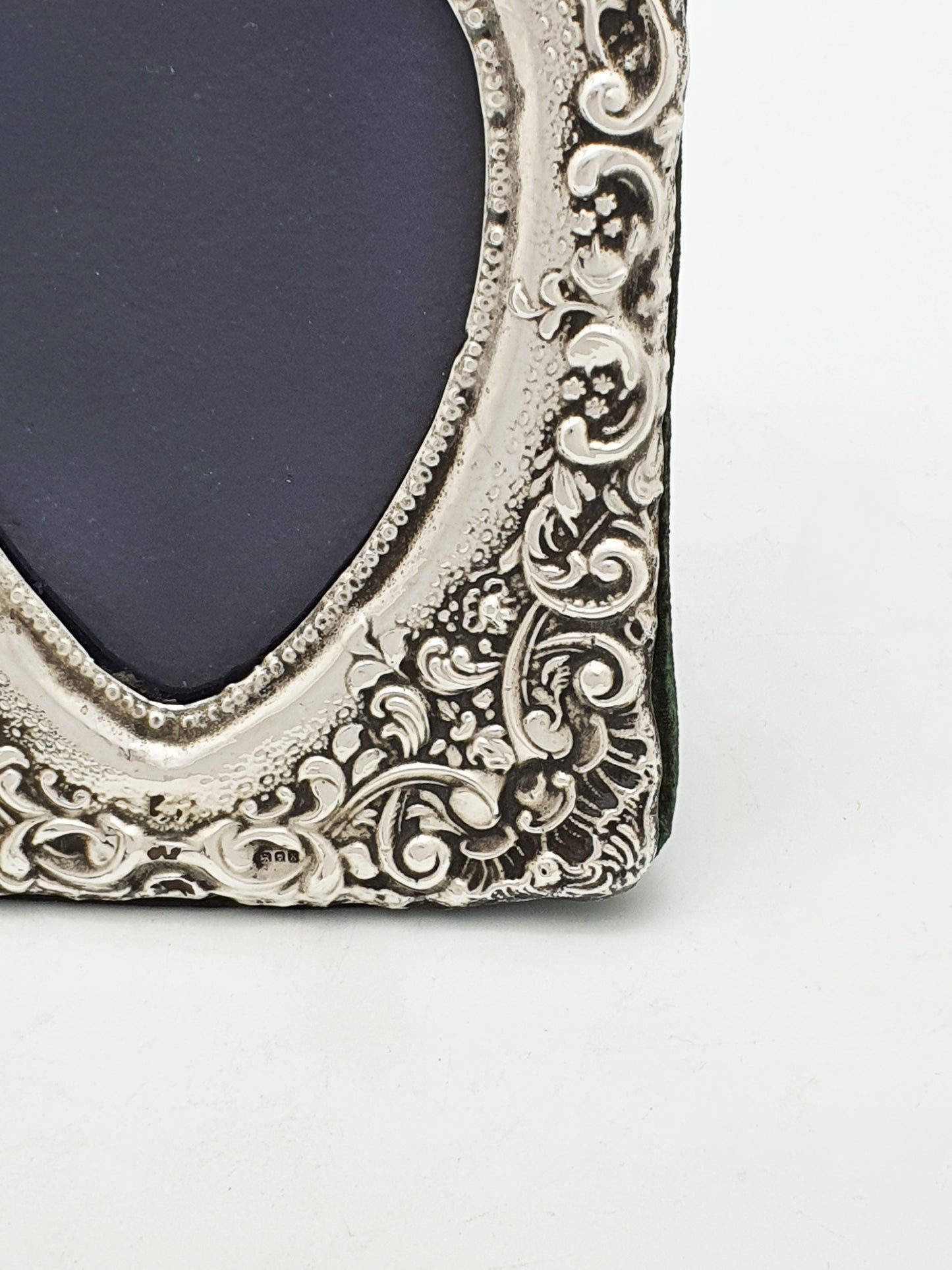 Lovely Sterling Silver Elizabeth II Heart Photo Frame – London, 1984