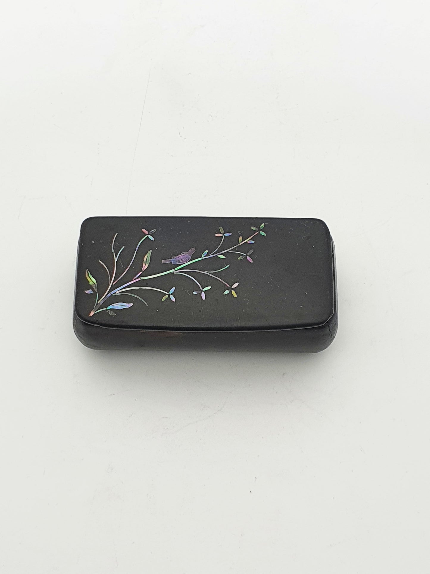 Antique Lacquered Snuff Box With Mother Of Pearl Inlay Bird Decoration – circa 1870