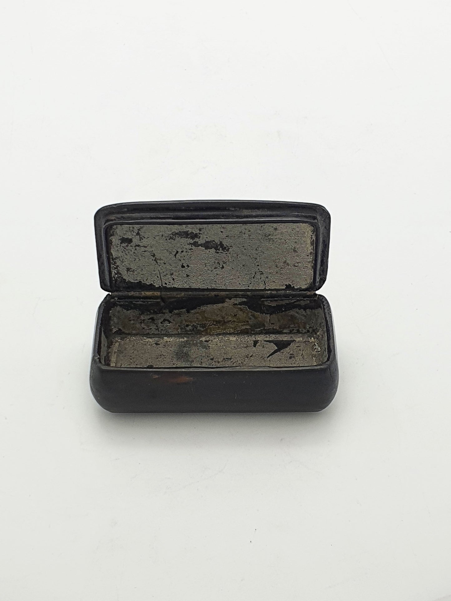 Antique Lacquered Snuff Box With Mother Of Pearl Inlay Bird Decoration – circa 1870