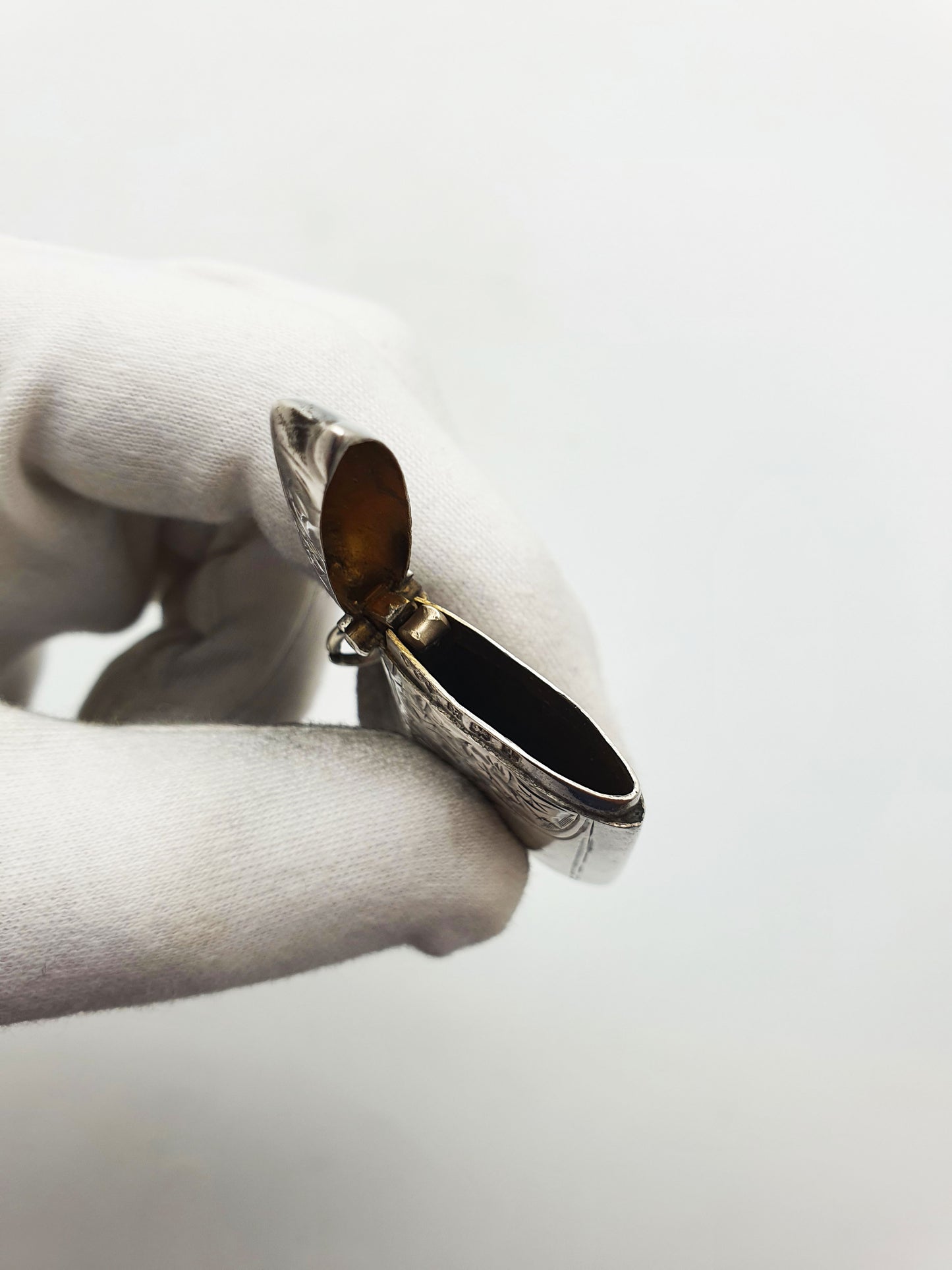 Antique Edwardian Sterling Silver Engraved Vesta Case - 1910