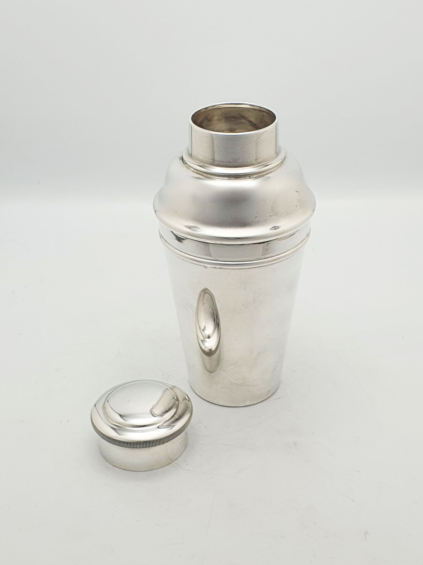 Art Deco Silver Plated Cocktail Shaker With Built-In Ice Breaker – circa 1925