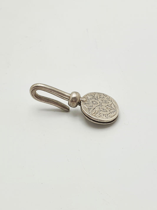 Splendid Antique Victorian Sterling Silver Engraved Napkin Holder Clip – 1898