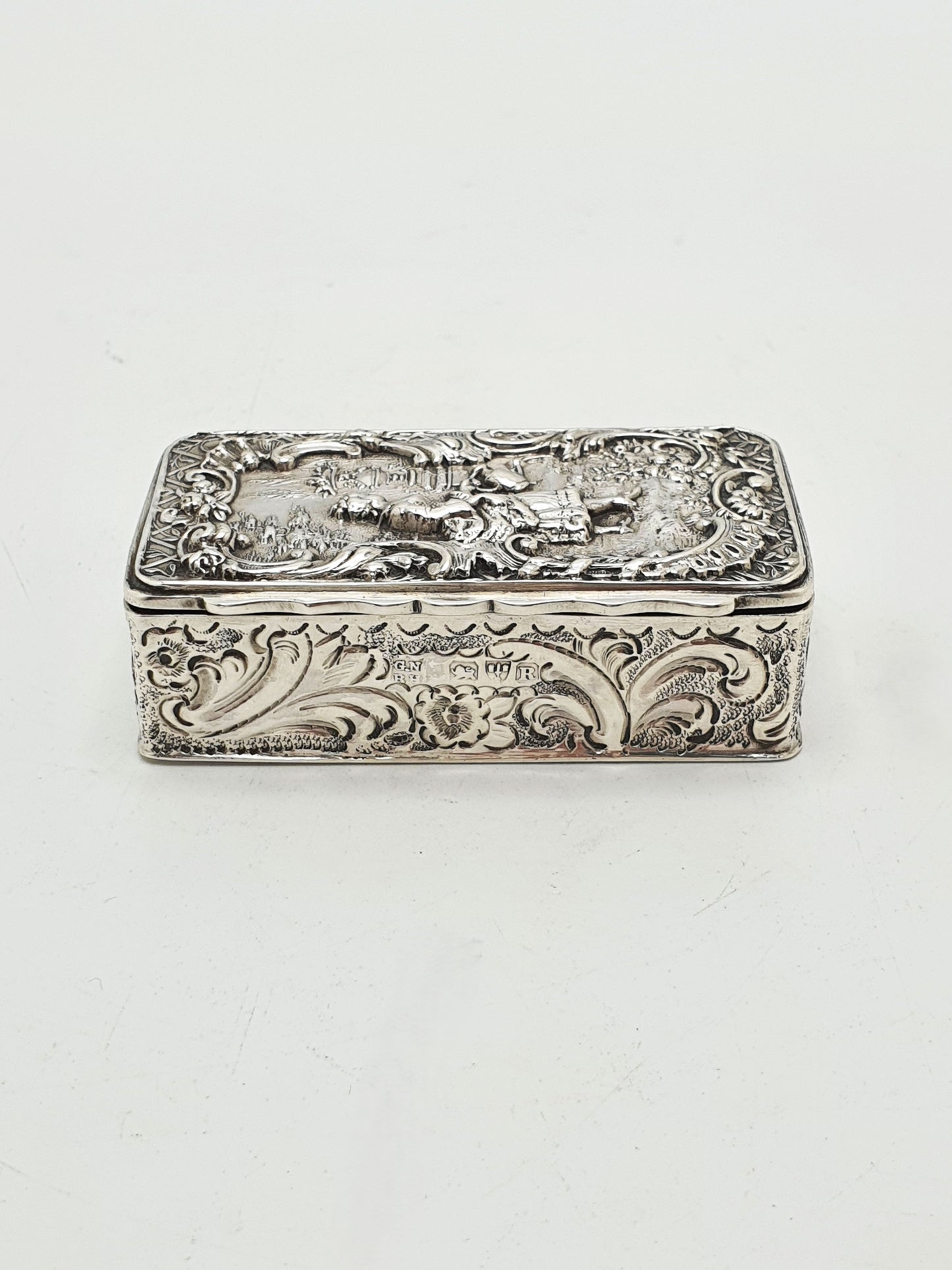 Antique Victorian Sterling Silver Repoussé Snuff Box With Gilt Interior - 1900