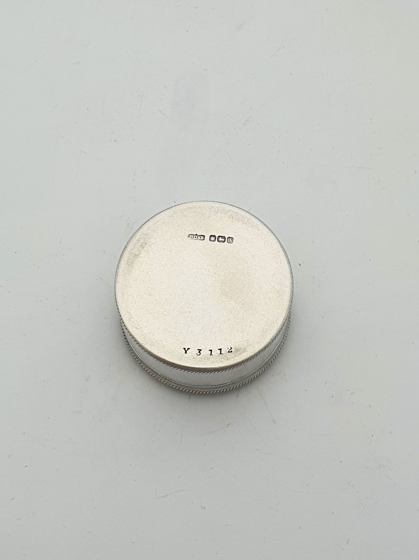 Antique George V Sterling Silver Engine Turned Round Pill Box - 1917