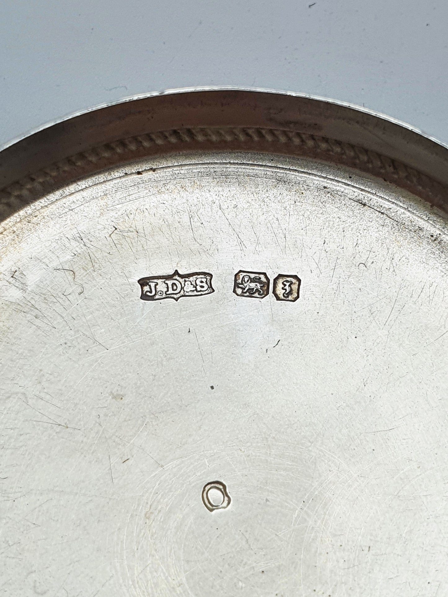 Antique George V Sterling Silver Engine Turned Round Pill Box - 1917