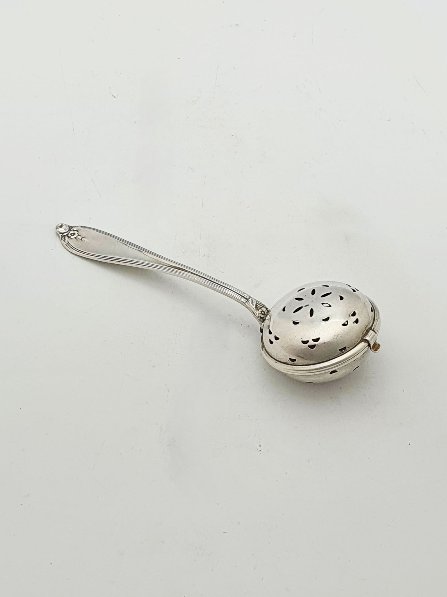 Antique George V Sterling Silver Hinged Tea Infuser Spoon - 1922