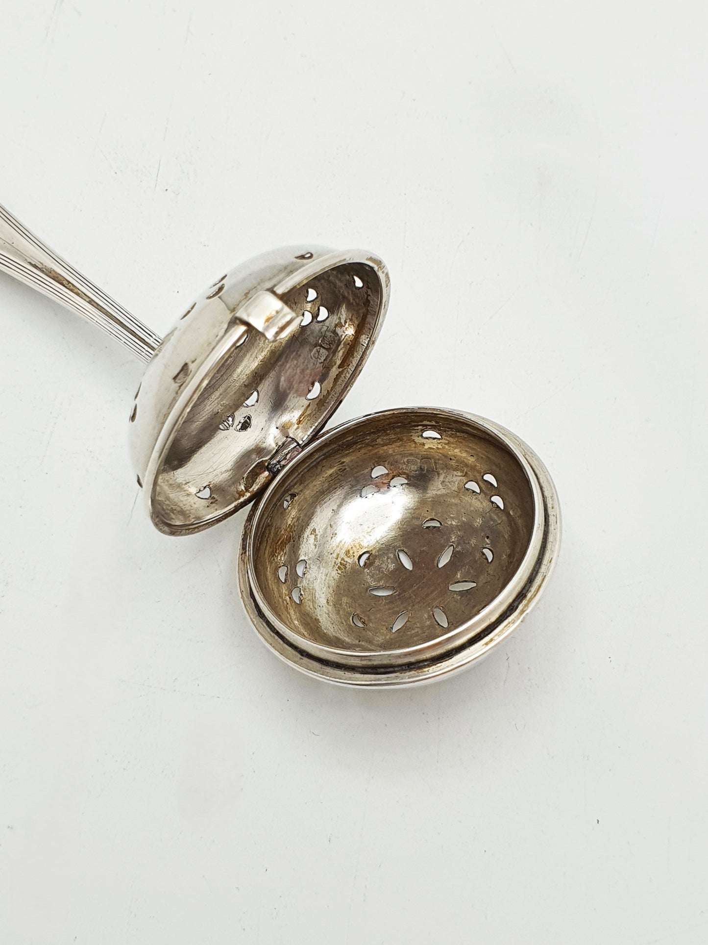 Antique George V Sterling Silver Hinged Tea Infuser Spoon - 1922