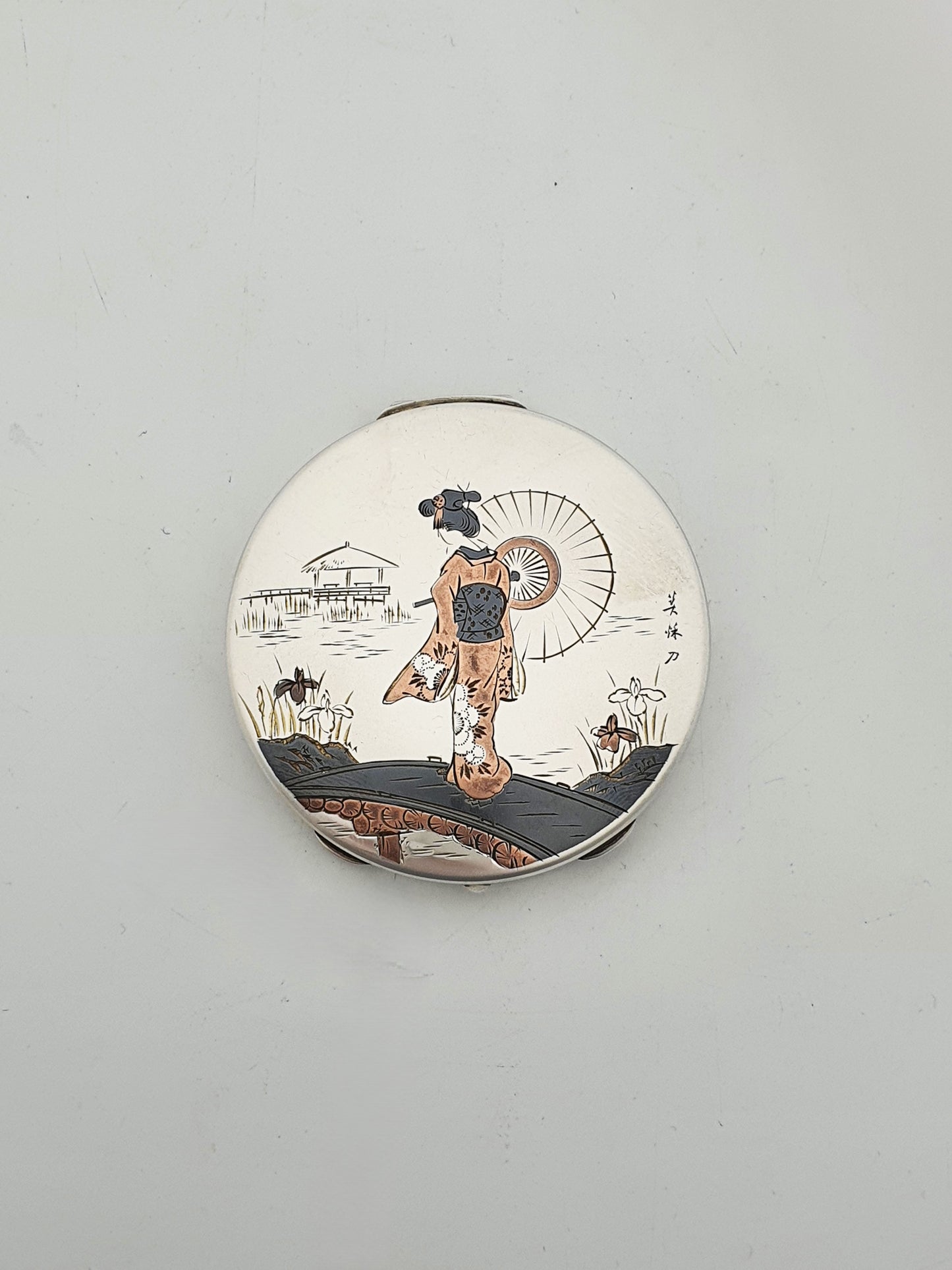 Antique Sterling Silver Japanese Geisha Powder Compact – circa 1920