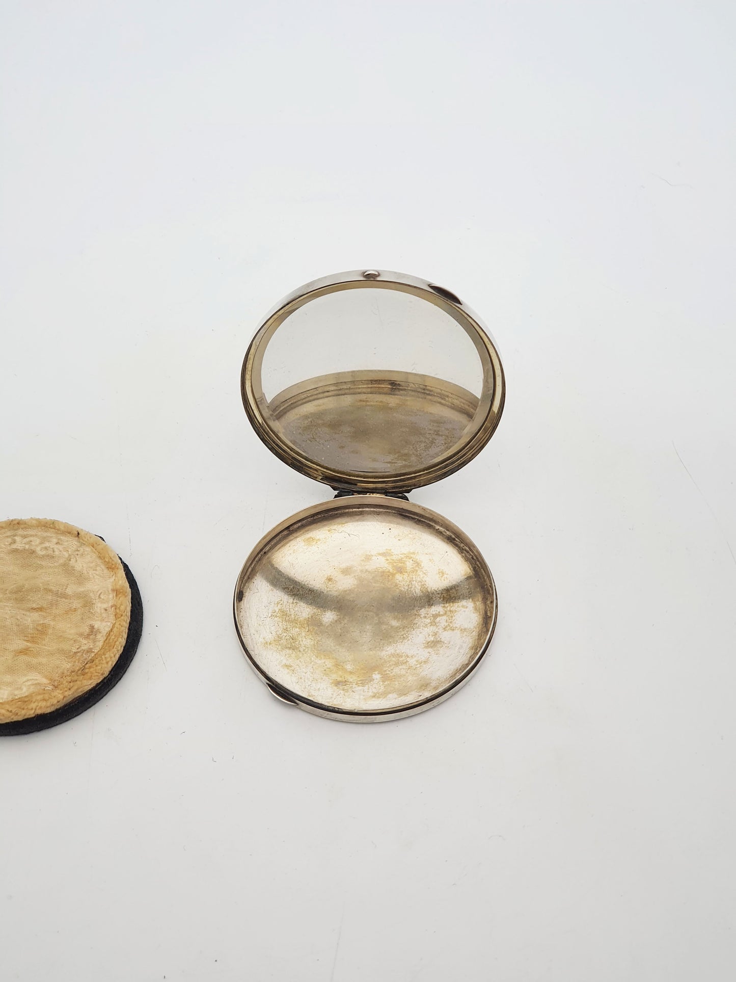Antique Sterling Silver Japanese Geisha Powder Compact – circa 1920