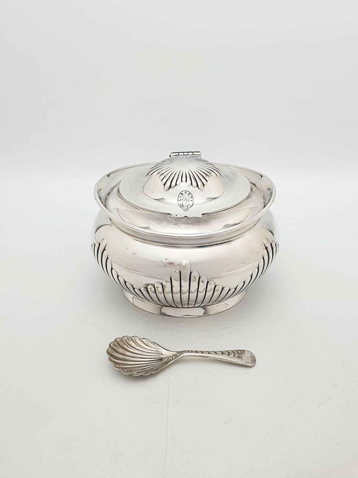 Antique Elkington Silver Plated Tea Caddy With Shell Caddy Spoon - 1908
