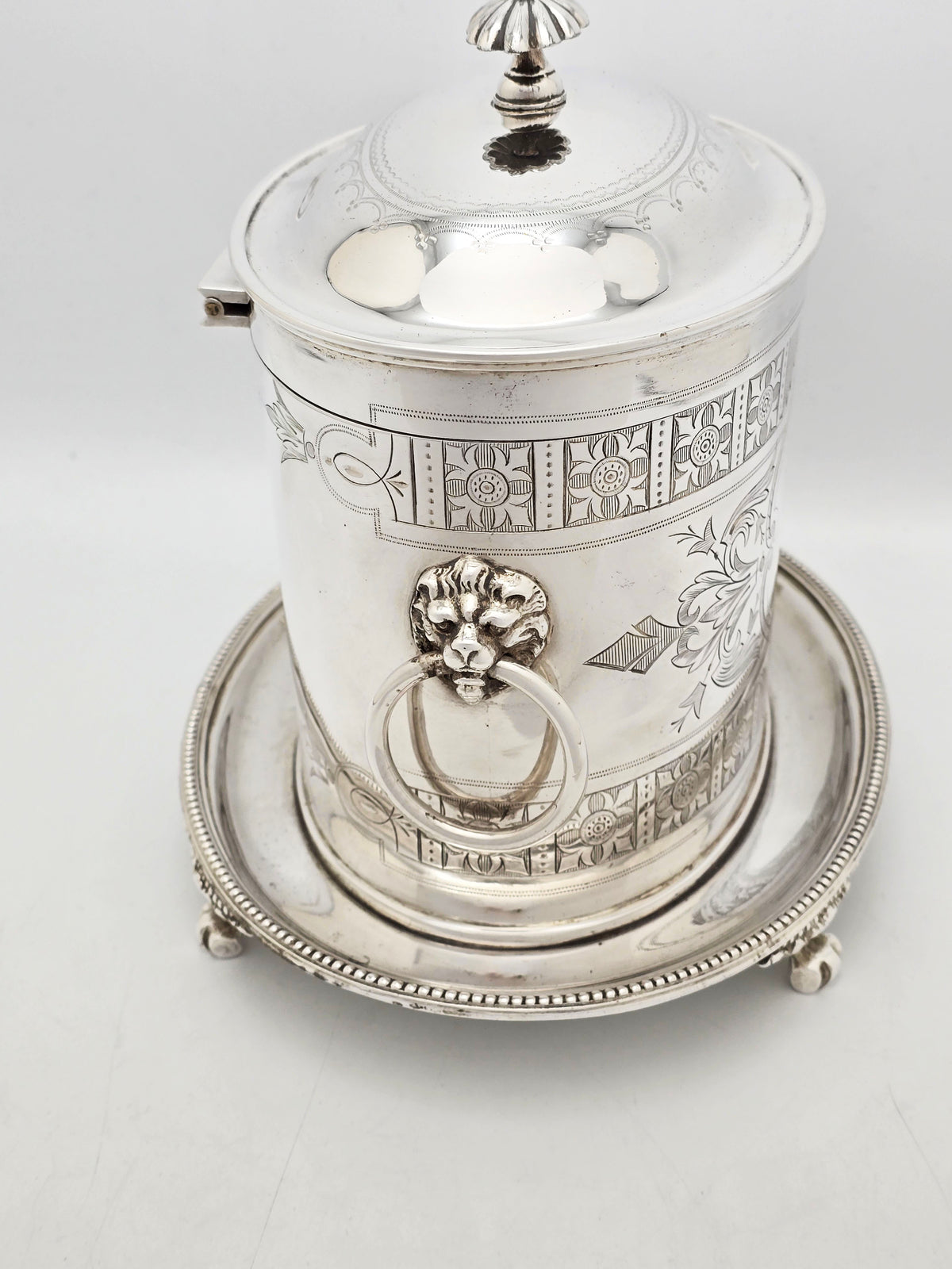 Antique Victorian Silver Plated Biscuit Barrel With Lion Masks – circa 1880