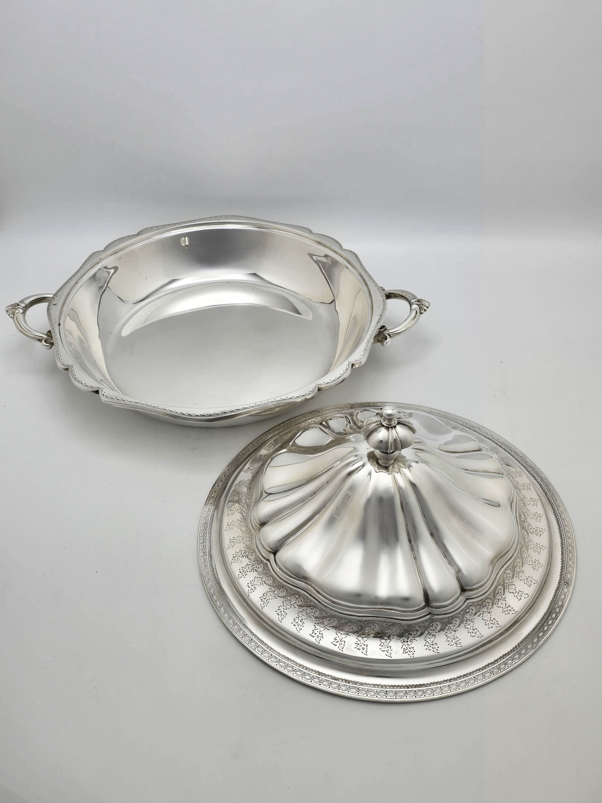 Antique Victorian Silver Plated Large Circular Tureen – circa 1890