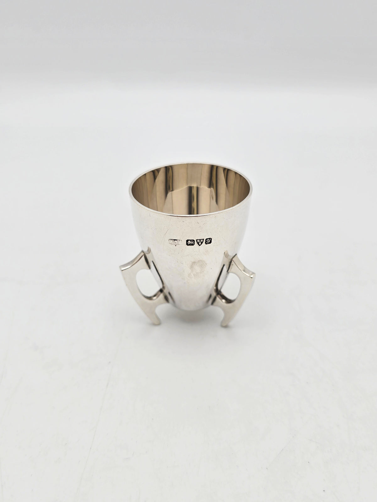 Unusual Art Deco Sterling Silver Tripod Egg Cup – Chester, 1924