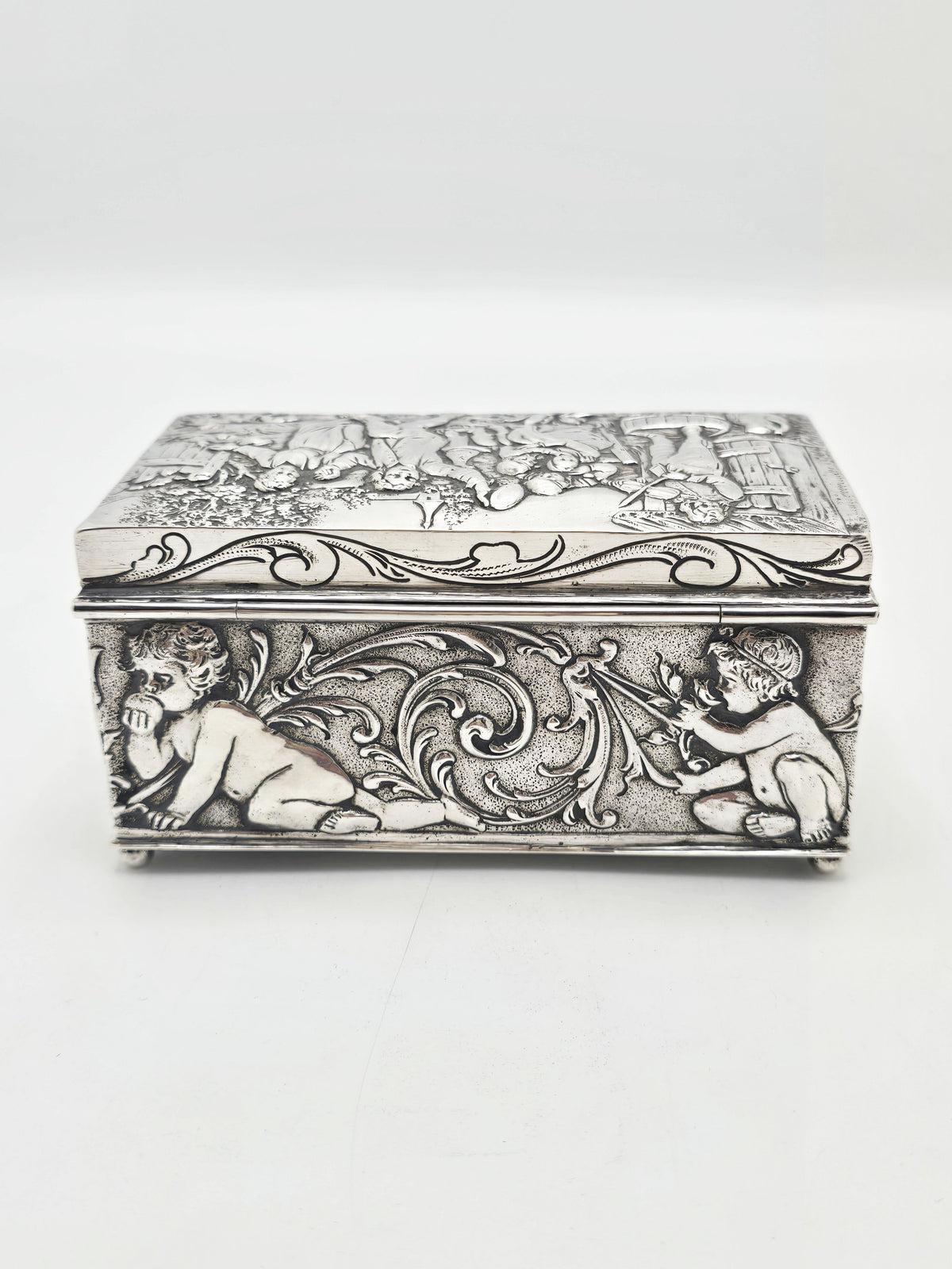 Antique Sterling Silver Repoussé Figural Trinket Box Sheffield 1899