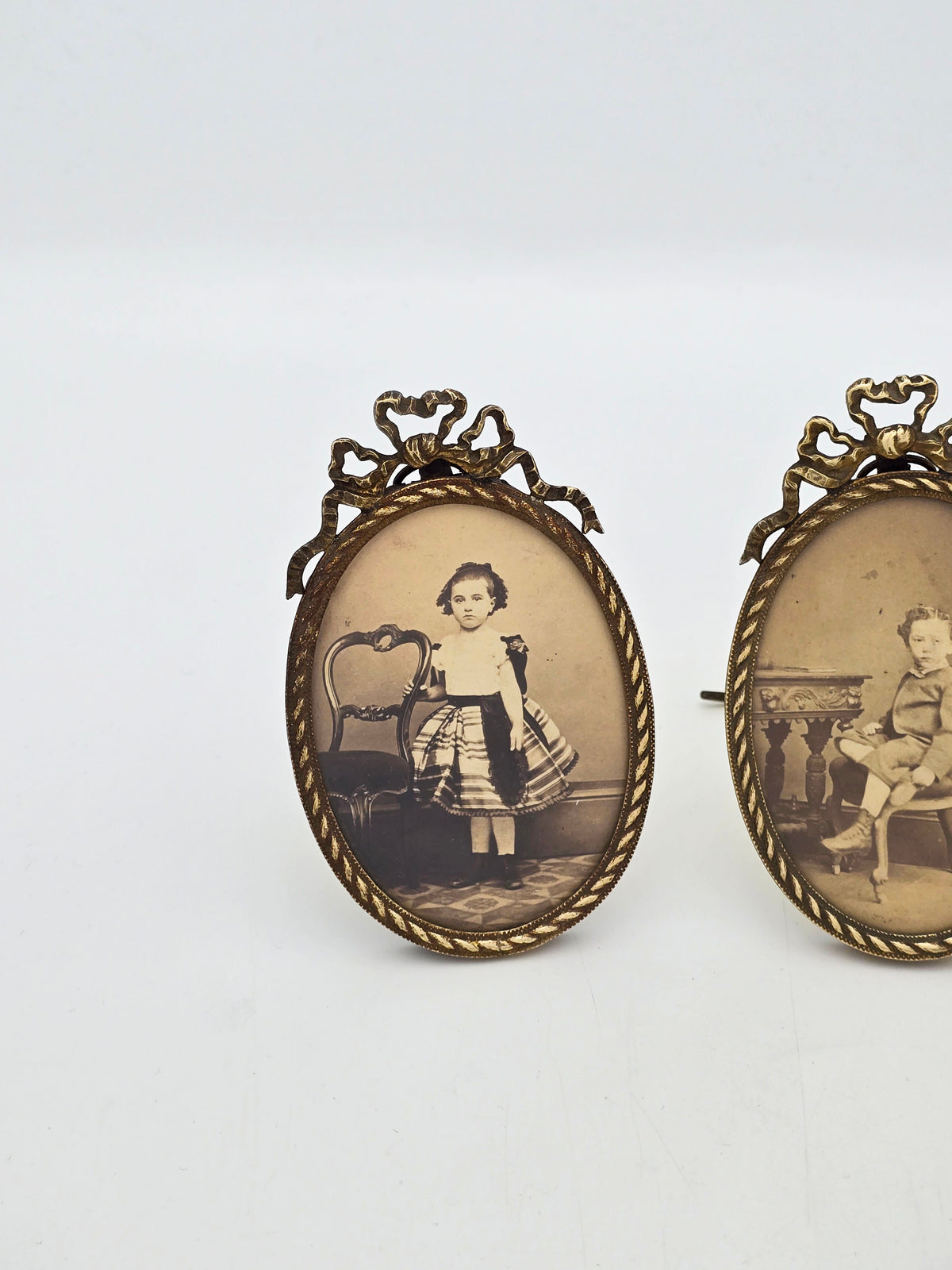 Antique Victorian Brass Set of Three Oval Picture Frames circa 1880