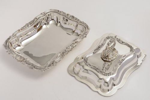 Pair of matching Victorian Silver plated entrée dishes.