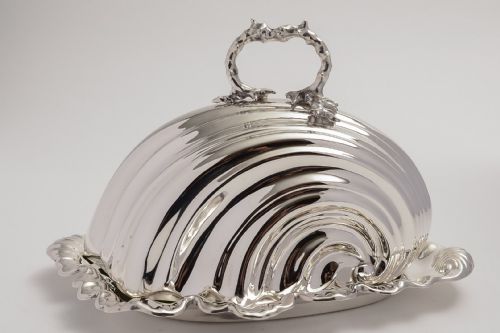 A stunning Victorian shell shaped silver plated cheese dish