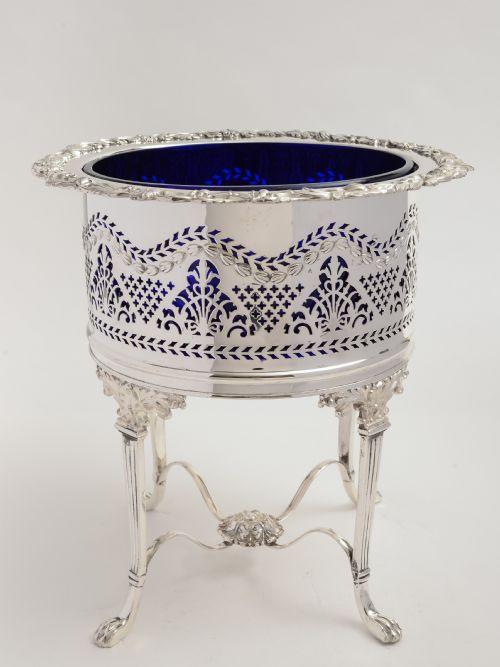 Edwardian Silver plated champagne bucket.