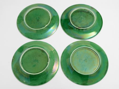 Set of 8 Victorian green glazed majolica dessert plates