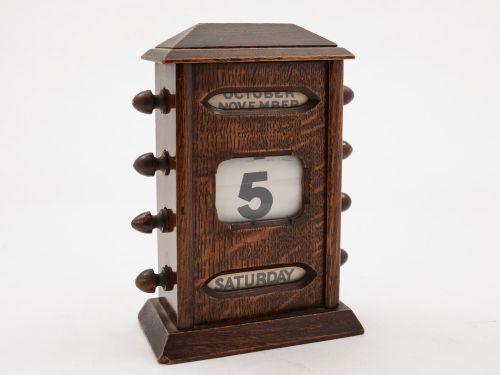 Edwardian Oak Desk Calendar Circa 1900