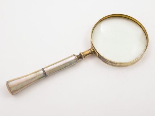 Edwardian Mother of Pearl Handled Magnifying Glass Circa 1900
