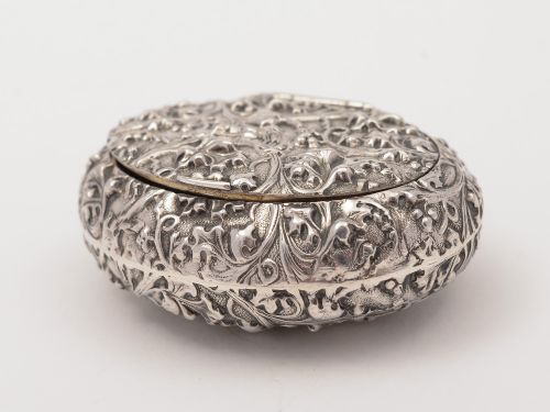 Victorian Embossed Silver Snuff Box London 1891