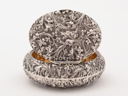 Victorian Embossed Silver Snuff Box London 1891