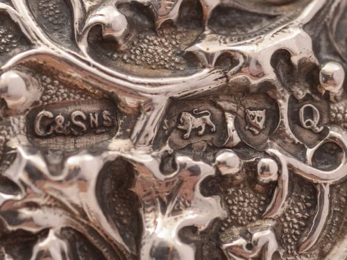 Victorian Embossed Silver Snuff Box London 1891