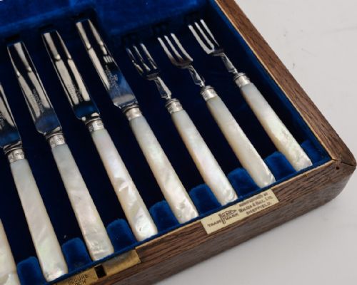 Boxed set of 12 x 12 Dessert knives & Forks 1930