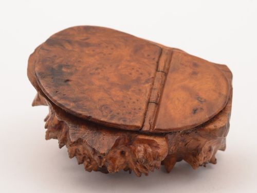 Victorian Burr Walnut Snuff Box Circa 1890