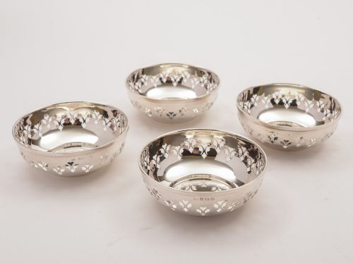 Cased Set of 4 Silver Bon Bon Dishes Birmingham 1922