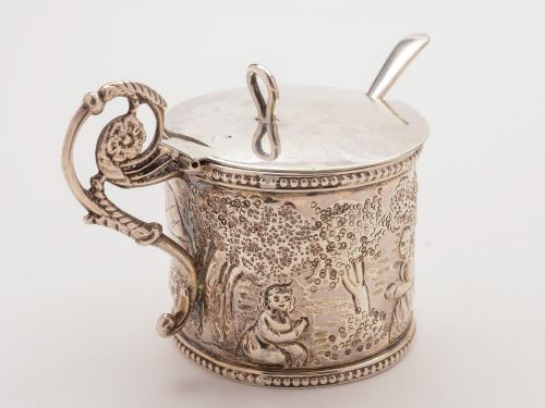 Victorian Silver Drum Shaped Mustard Pot London 1898