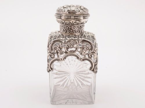 Early 20th Century Silver Topped Scent Bottle London 1901