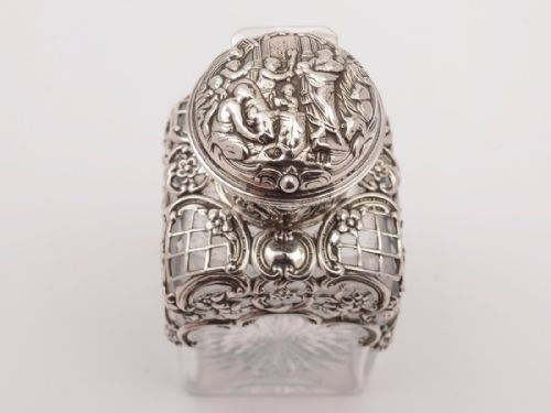 Early 20th Century Silver Topped Scent Bottle London 1901