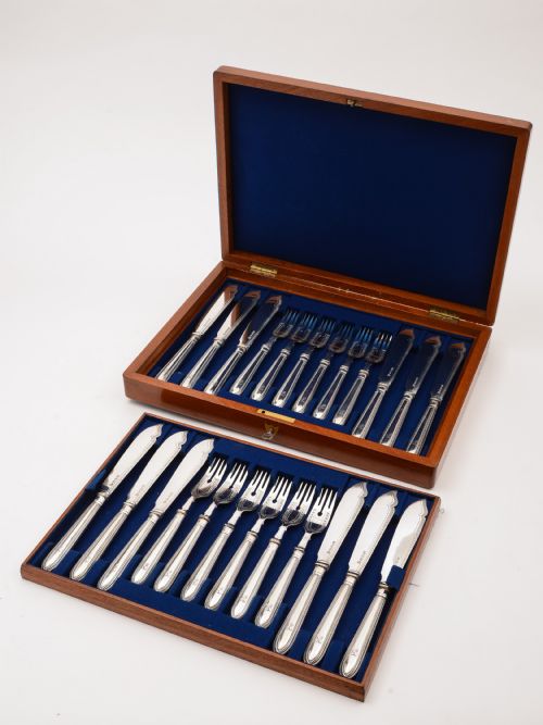 Victorian Cased 12+12 Fish Set Circa 1880