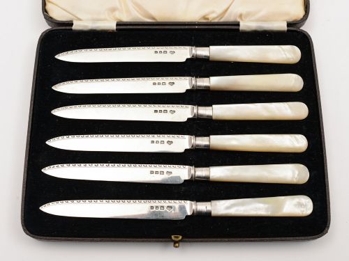 6 Mother of Pearl and Silver Bladed Fruit Knives