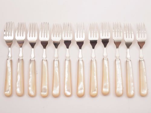 Edwardian Cased Mother of Pearl Fish Set Circa 1905