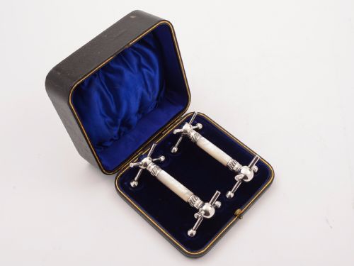 Cased Pair of Edwardian Mother of Pearl Knife Rests Circa 1905