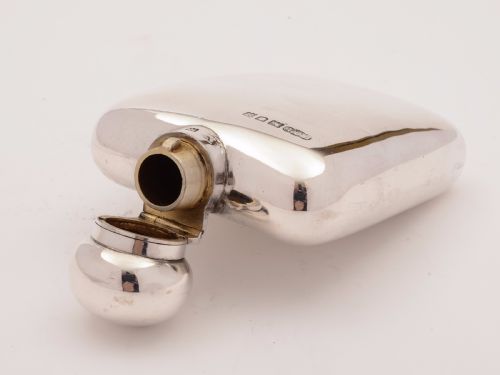 Edwardian Elkington Silver Hip Flask London 1902