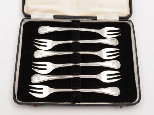 Cased Set of 6 Christofle Oyster Forks Circa 1900
