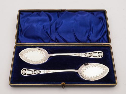Cased Pair of Edwardian Preserve Spoons Circa 1905