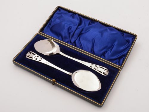 Cased Pair of Edwardian Preserve Spoons Circa 1905