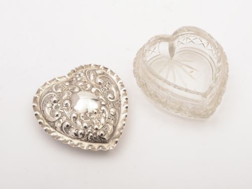 Edwardian Heart Shaped Silver Lidded Box Birmingham 1901