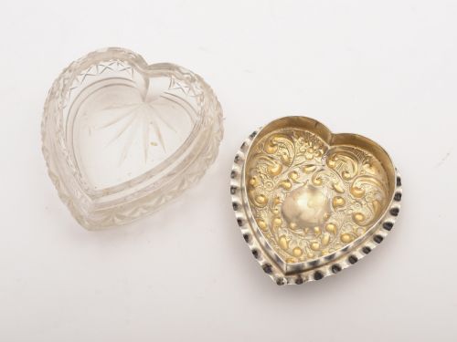 Edwardian Heart Shaped Silver Lidded Box Birmingham 1901