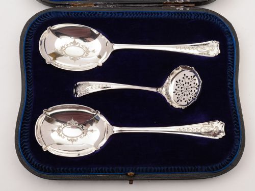 Edwardian cased Silver Fruit Set Sheffield 1908