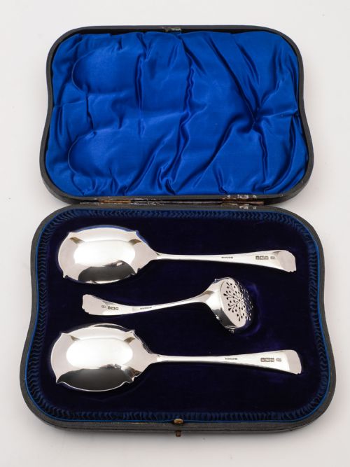 Edwardian cased Silver Fruit Set Sheffield 1908