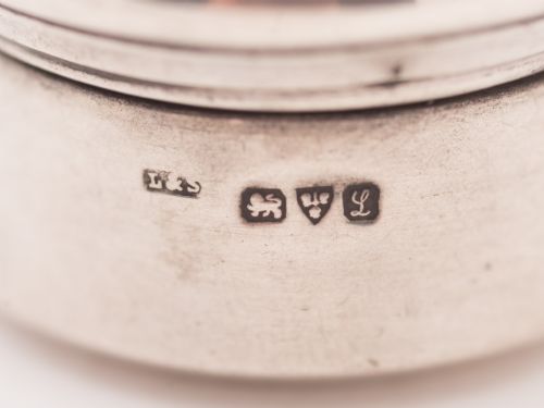 Silver and Tortoise Shell Pill Box Chester 1911