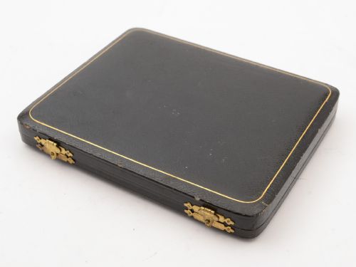 Edwardian Cased Silver and M.O.P Butter Knives Sheffield 1910